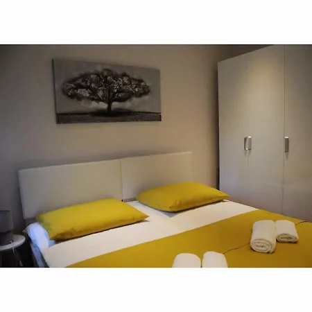 Apartment Aria With Private Parking Split Exterior photo